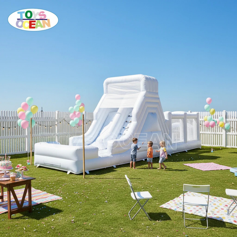 Water Slide Inflatable - Weiße Aufblasbare Wasserrutsche mit Langer Rutschbahn,